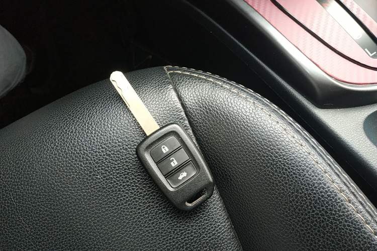 Used Honda Greiz 2016 1.5L CVT Classic Edition

