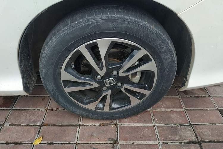 Used Honda Greiz 2016 1.5L CVT Classic Edition
