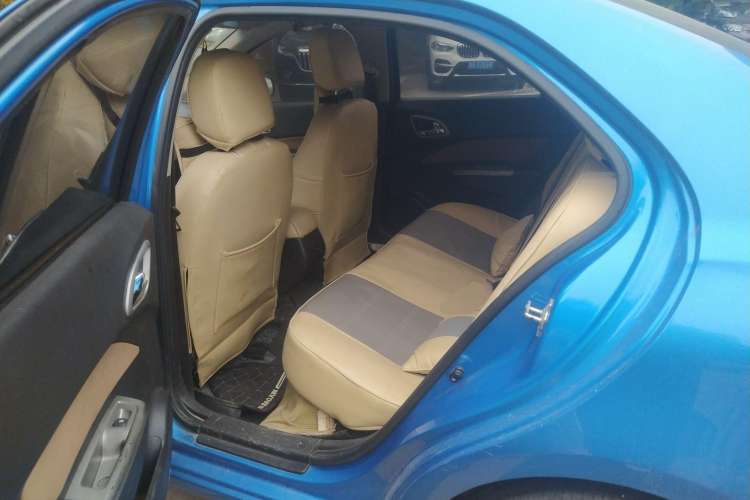Used Baojun 630 2013 1.5L manual Comfort trim