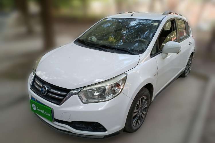 Used Venucia R50 2015 1.6L Manual Fashion Edition