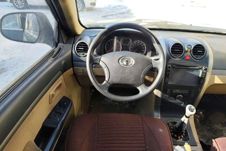 Used Haval H5 Classic 2010 European-style 2.0L Two-Wheel-Drive Luxury Model
