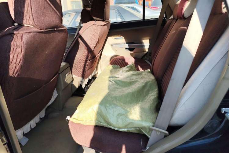 Used Haval H5 Classic 2010 European-style 2.0L Two-Wheel-Drive Luxury Model
