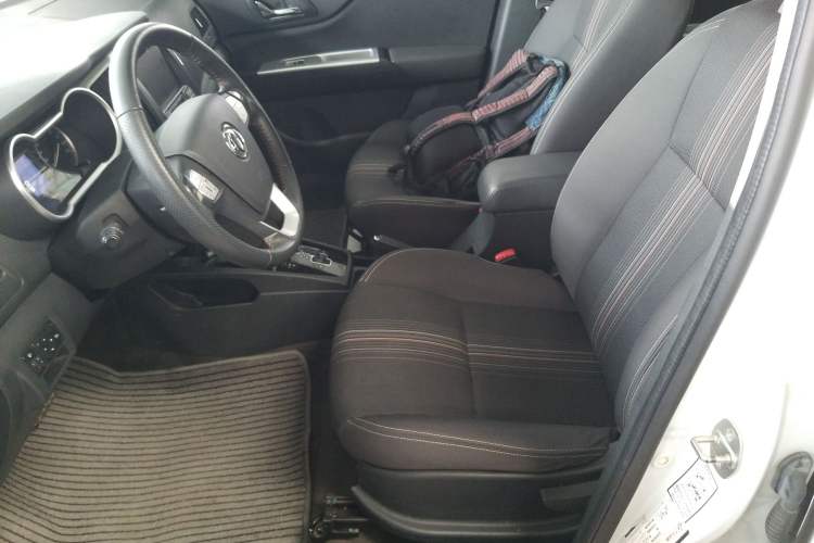 Used Dongfeng Aeolus AX3 2016 1.5L Automatic ZhiKu Model
