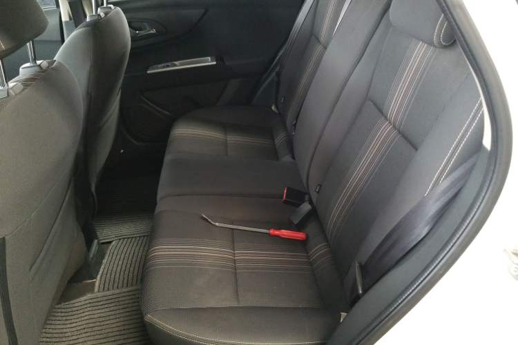 Used Dongfeng Aeolus AX3 2016 1.5L Automatic ZhiKu Model
