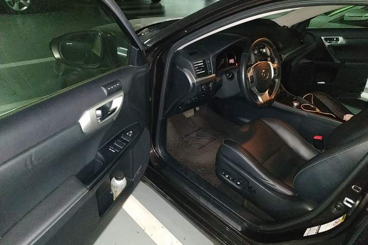 Used Lexus CT 2012 CT200h Premier Edition
