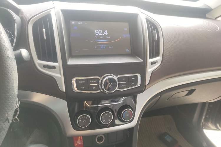 Used HYOSOW H3 2015 1.5L manual Comfort trim level
