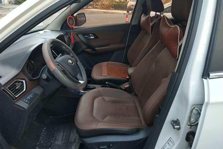 Used FAW Senya R7 2016 1.6L Automatic Prestige Model
