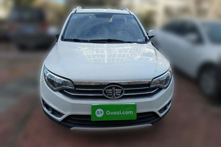 Used FAW Senya R7 2016 1.6L Automatic Prestige Model
