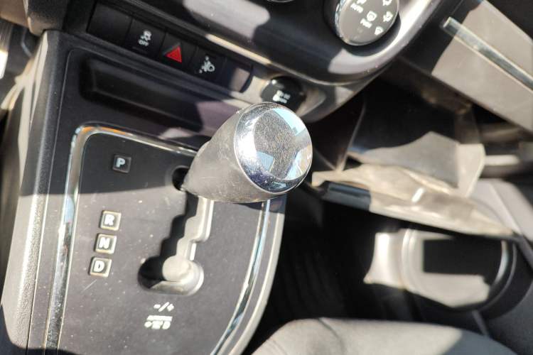 Used Jeep Patriot 2014 2.4L Sport Edition Gear Lever