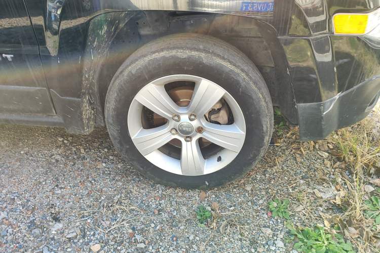 Used Jeep Patriot 2014 2.4L Sport Edition Right Front Wheel Hub