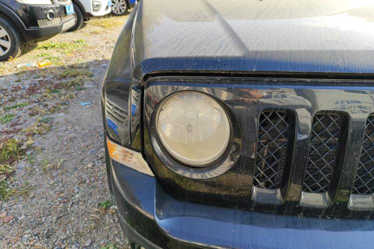 Used Jeep Patriot 2014 2.4L Sport Edition Right Front Headlight