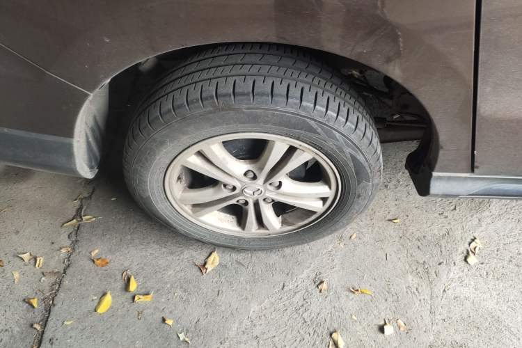 Used HYOSOW H3 2015 1.5L manual Comfort trim level
