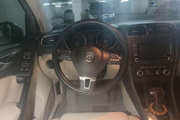 Used Volkswagen Golf 2010 1.4 TSI Automatic Luxury Model
