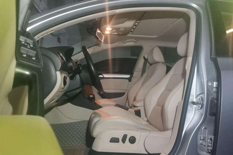 Used Volkswagen Golf 2010 1.4 TSI Automatic Luxury Model
