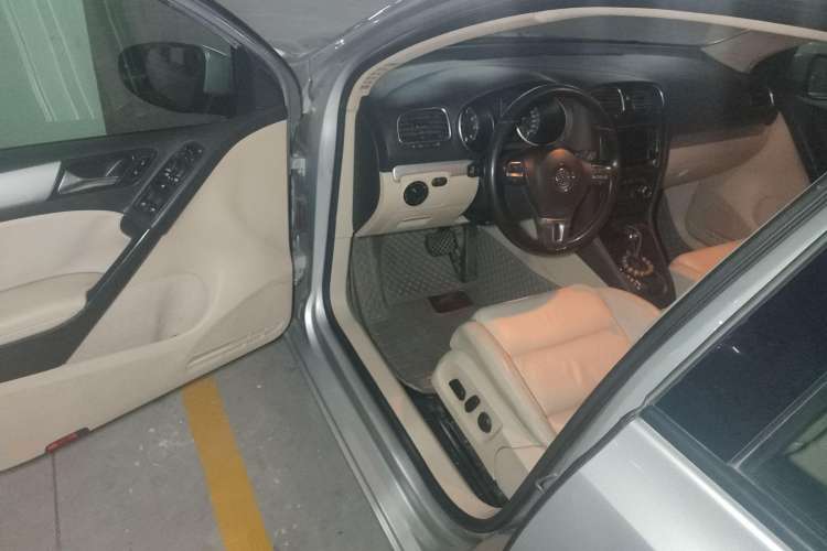 Used Volkswagen Golf 2010 1.4 TSI Automatic Luxury Model
