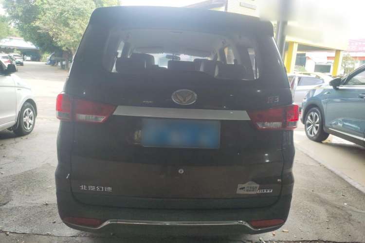 Used HYOSOW H3 2015 1.5L manual Comfort trim level
