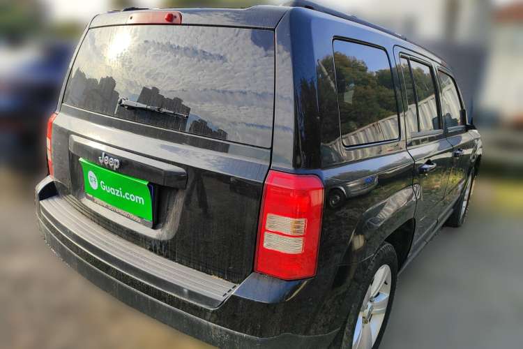 Used Jeep Patriot 2014 2.4L Sport Edition Rear Right 45 Deg