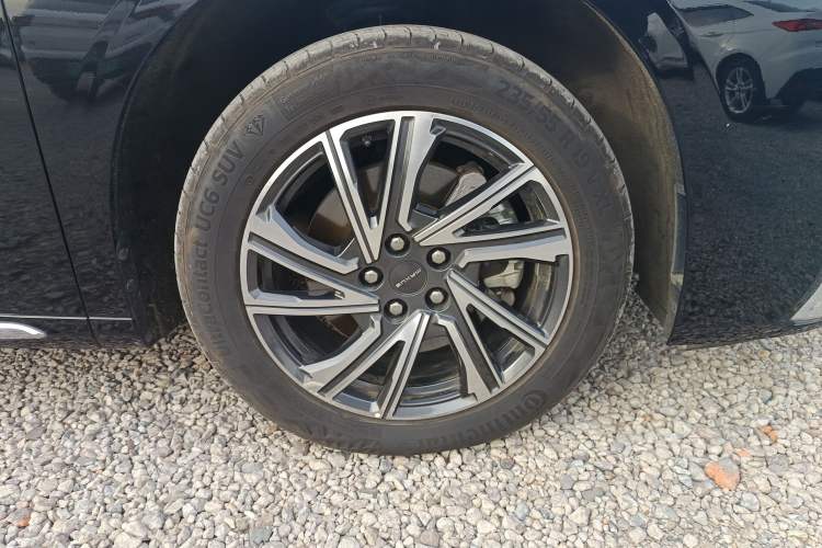 Used SAIC MAXUS G90 2022 2.0T Xingyun Seven-Seater Version
