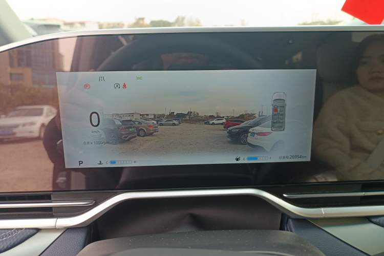 Used SAIC MAXUS G90 2022 2.0T Xingyun Seven-Seater Version
