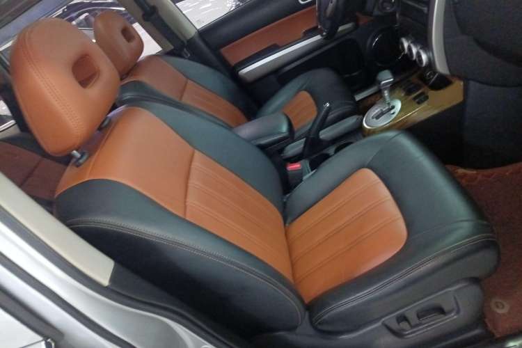 Used Dongfeng Fengdu MX6 2016 2.0L CVT Two-Wheel Drive Dream Edition