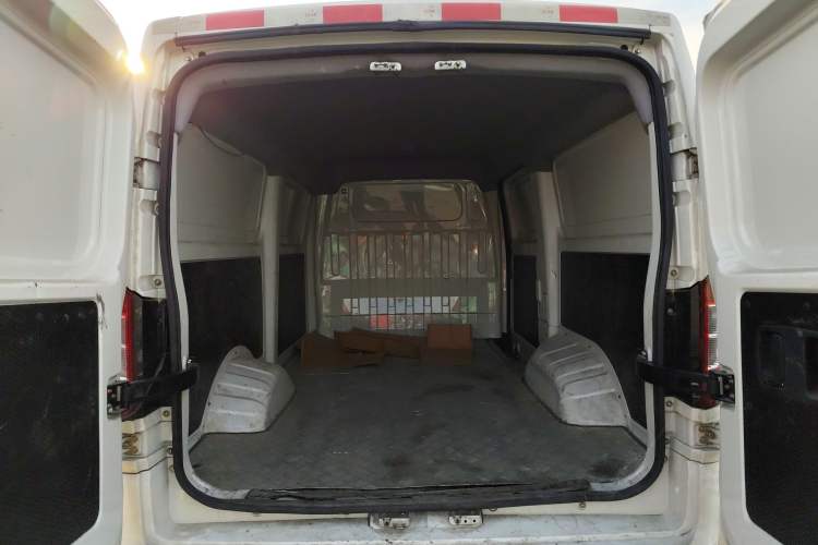 Used Dongfeng Yufeng Yufeng EM26 2023 Standard Edition 41.472 kWh Henan Lithium Power