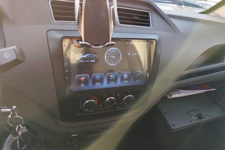 Used Dongfeng Yufeng Yufeng EM26 2023 Standard Edition 41.472 kWh Henan Lithium Power