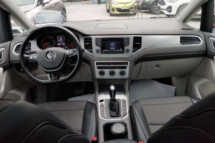 Used Volkswagen Golf Sportsvan 2016 230TSI Automatic Trend Edition