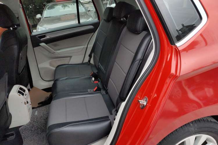 Used Volkswagen Golf Sportsvan 2016 230TSI Automatic Trend Edition