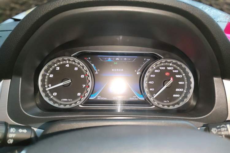 Used FORTHING Joyear X5 2017 Jingxiang Series 1.5T Manual Luxury Model
