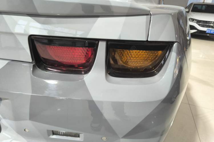 Used Chevrolet Camaro 2011 3.6L Legendary Performance Edition
