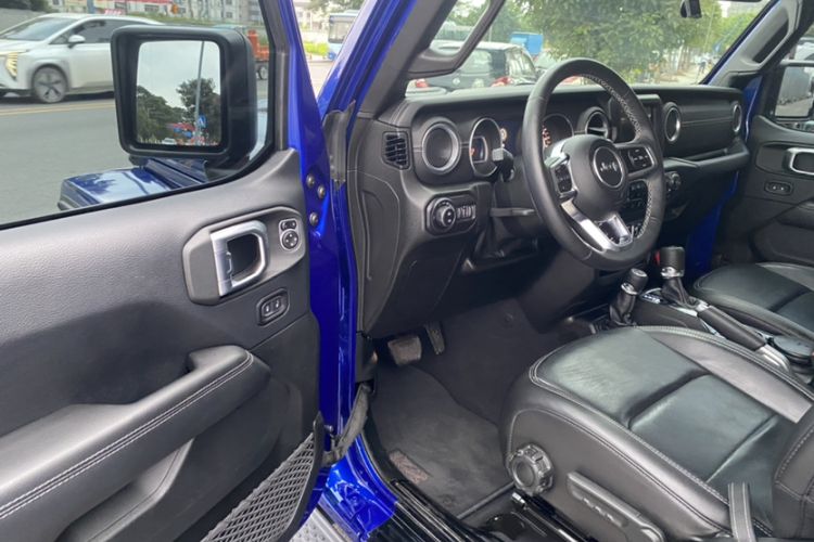 Used Jeep Wrangler 2018 2.0T Sahara Four-Door Edition