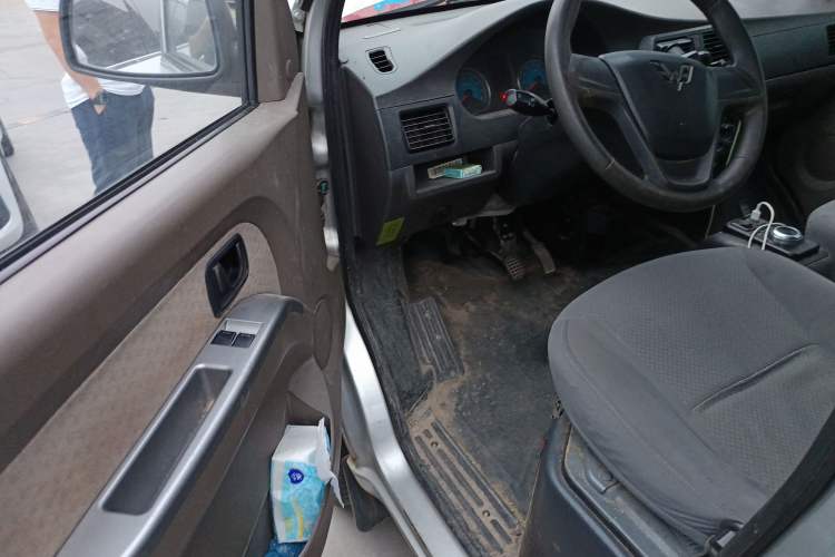 Used Wuling EV50 2020 All-Electric 5-Seater Version Ningde Heated Battery