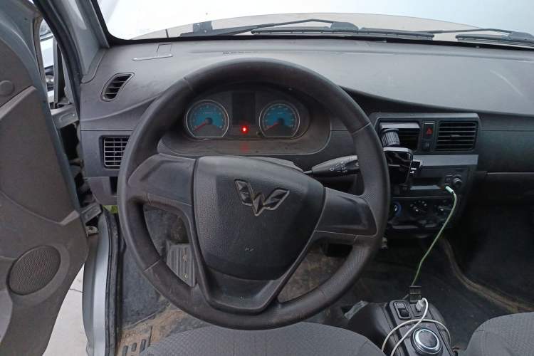 Used Wuling EV50 2020 All-Electric 5-Seater Version Ningde Heated Battery