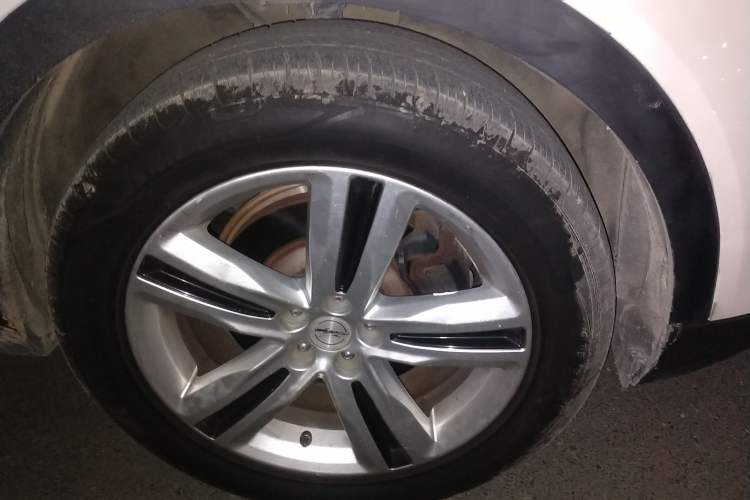 Used Zotye T700 2017 1.8T Dual-Clutch Luxury Model

