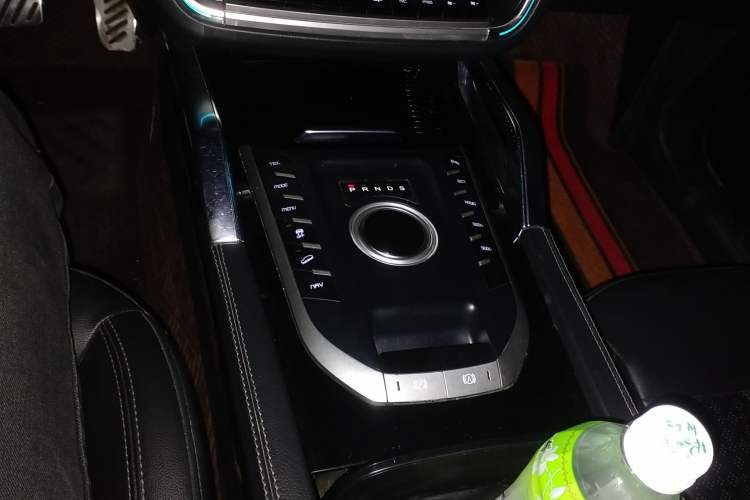 Used Zotye T700 2017 1.8T Dual-Clutch Luxury Model
