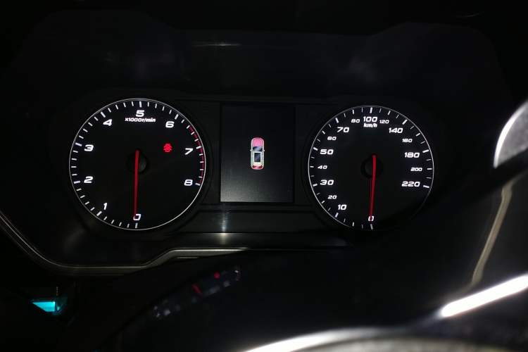 Used Zotye T700 2017 1.8T Dual-Clutch Luxury Model
