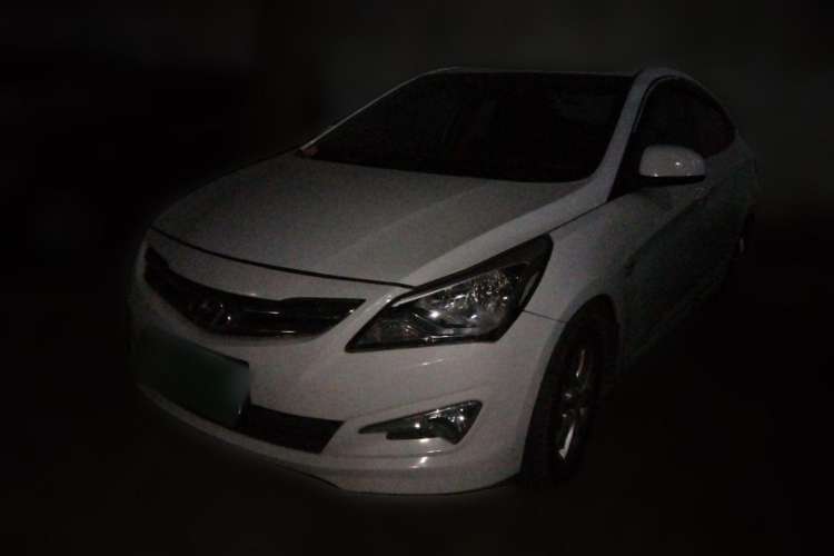 Used Hyundai Verna (older generation) 2014 1.4L Manual Smart GLS Trim