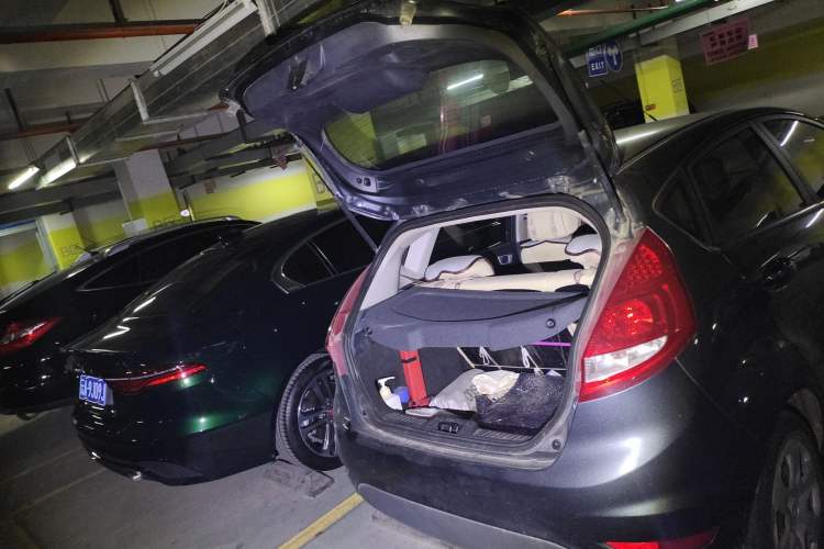 Used Ford Fiesta 2009 Hatchback 1.5L Manual Fashion Edition
