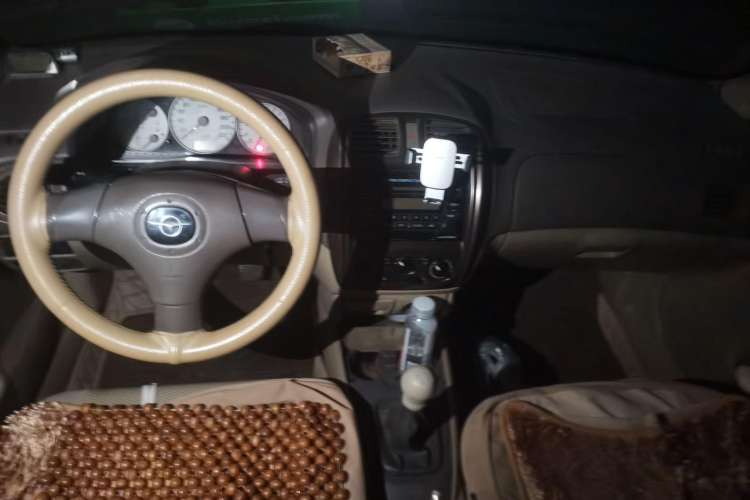 Used Haima Fumei 2008 1.6L Manual Comfort GLX Center Console