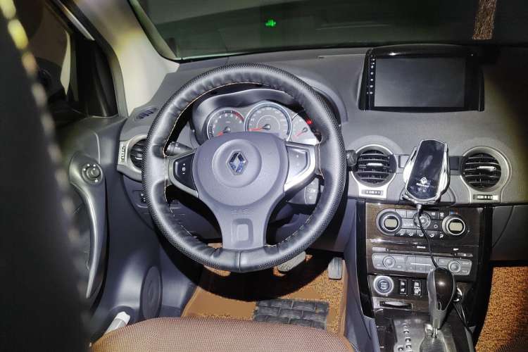 Used Renault Koleos 2014 2.5L 4x4 Comfort Edition
