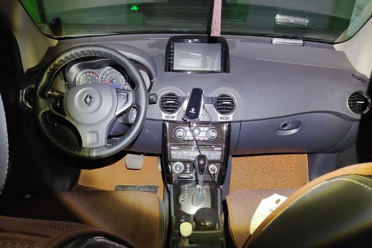 Used Renault Koleos 2014 2.5L 4x4 Comfort Edition
