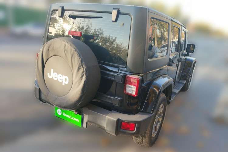 Used Jeep Wrangler 2013 3.6L Sahara Four-Door Edition
