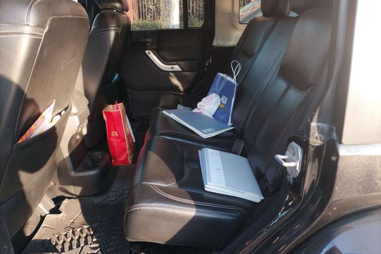 Used Jeep Wrangler 2013 3.6L Sahara Four-Door Edition
