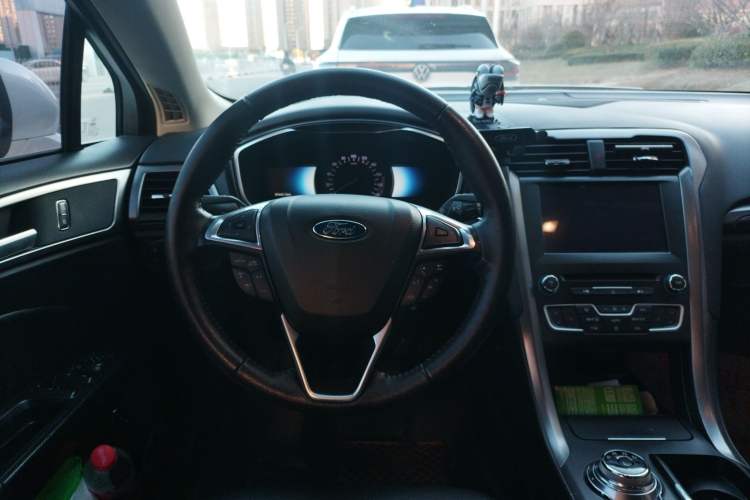 Used Ford Mondeo New Energy 2018 2.0 PHEV Zhihao Trim Steering Wheel