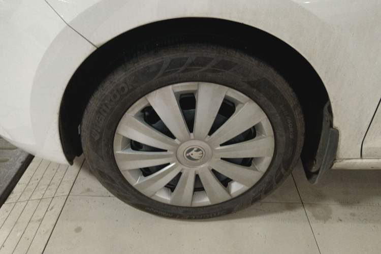 Used Skoda Rapid Spaceback 2018 1.6L Manual Standard Edition