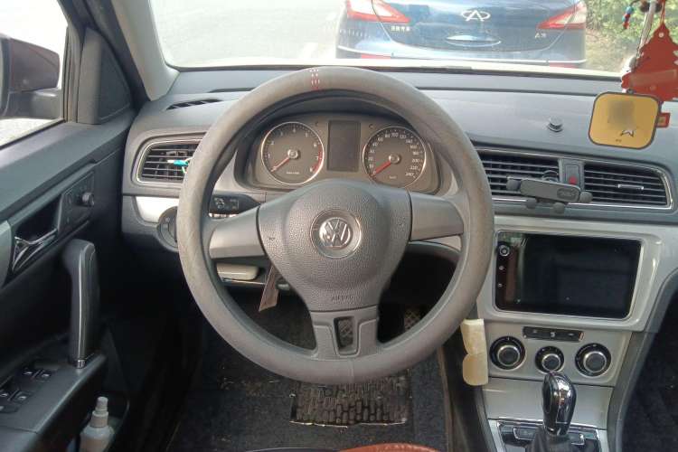 Used Volkswagen Gran Lavida 2013 1.6L Automatic Comfort Model
