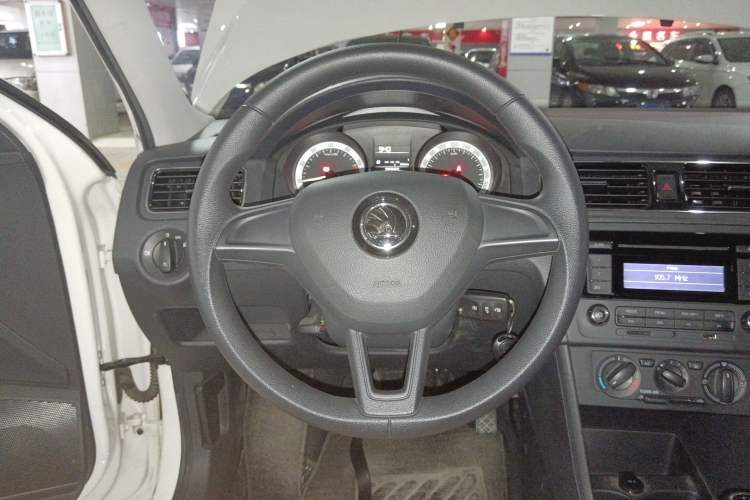 Used Skoda Rapid Spaceback 2018 1.6L Manual Standard Edition