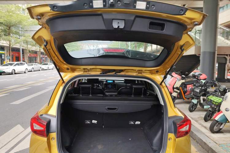 Used AION Trumpchi GE3 2018 530 Internet Premium Edition Trunk