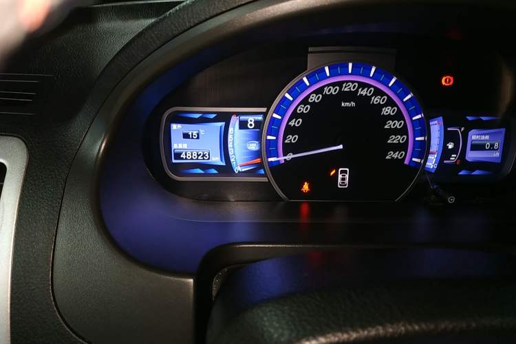 Used BYD S6 2014 2.0L Manual Luxury 5-Seater
