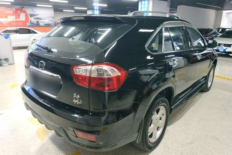 Used BYD S6 2014 2.0L Manual Luxury 5-Seater
